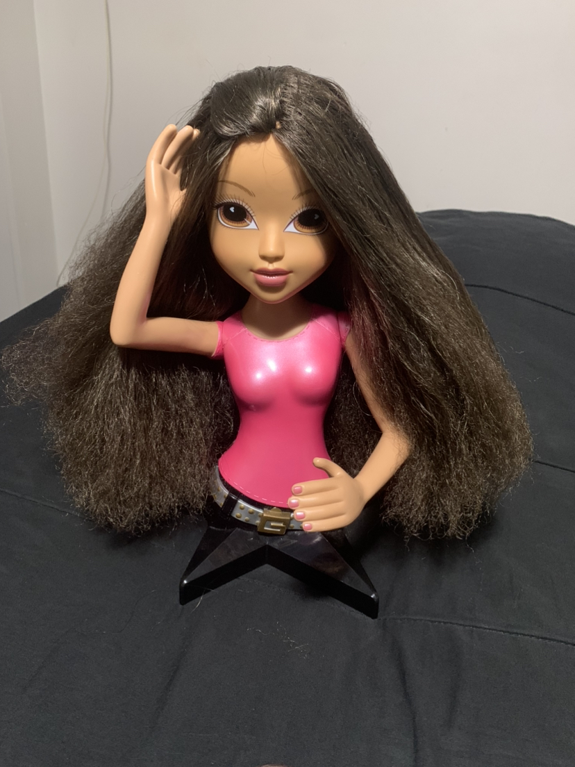 $15 MGA Moxie styling hair doll (2009)