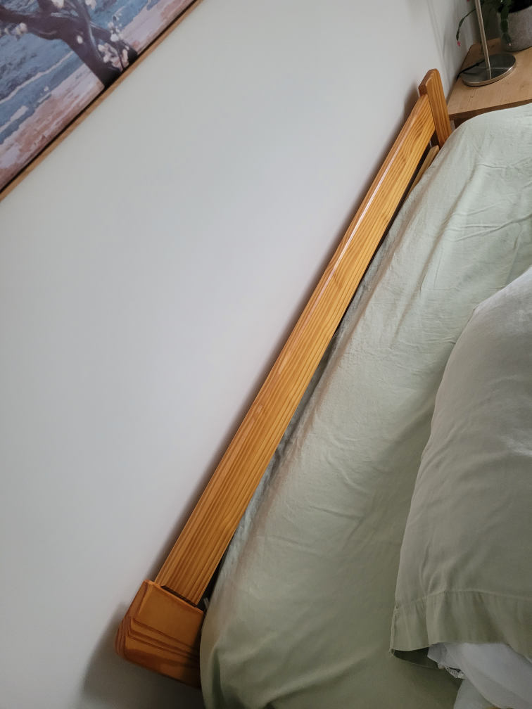 Queen size solid wood bed frame -Ikea. - photo 2
