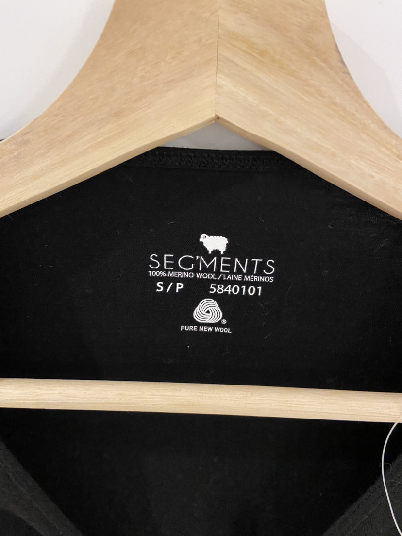 Merino wool base layer image indicator(2)