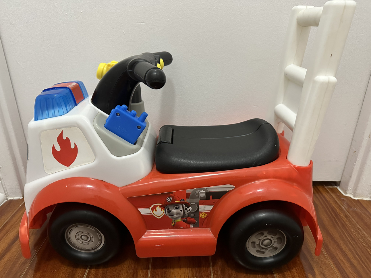 Paw Patrol Fire Engine Ride-on Ride On - photo 3