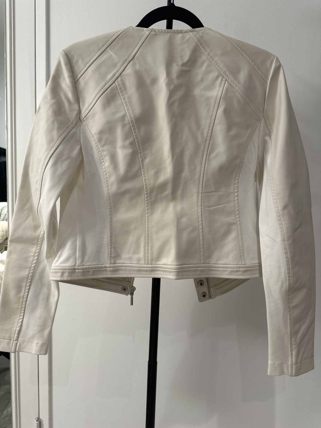 *NEW* Guess Light Beige/White Leather Jacket (M) - photo 5