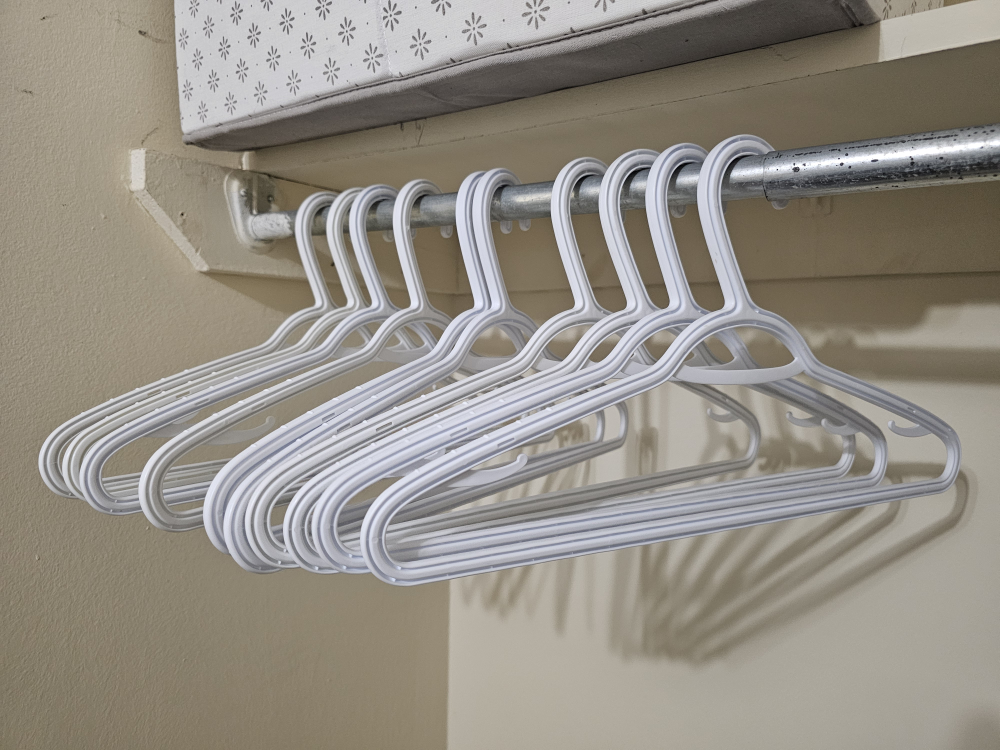 10 Strong, Durable, Plastic Hangers thumbnail