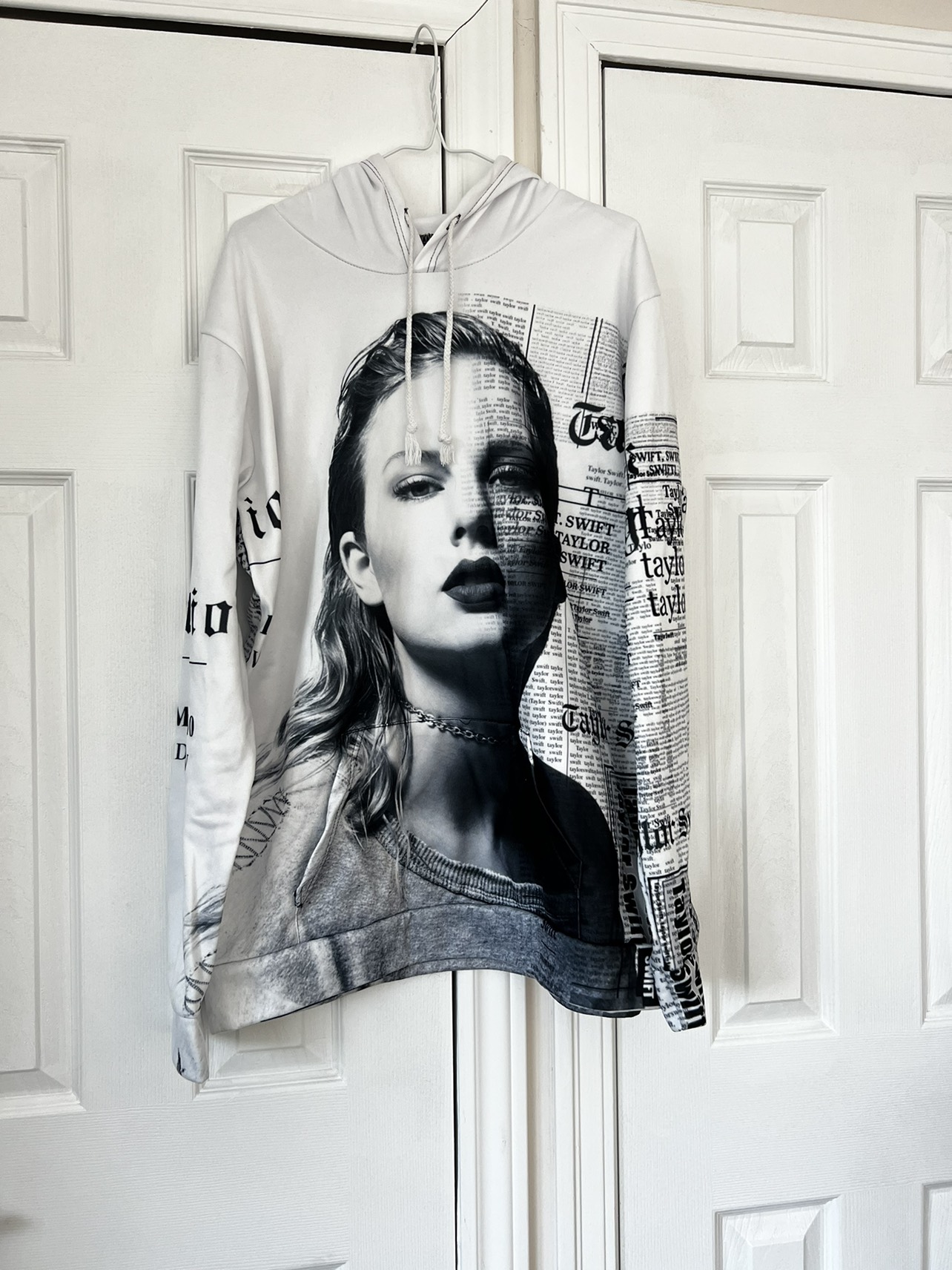 Taylor swift sweatshirt thumbnail