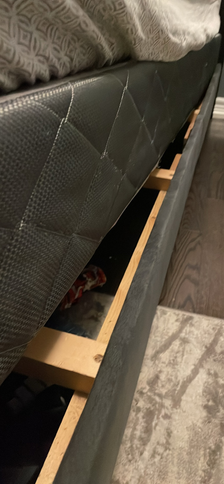 Twin size bed (includes mattress + box spring) - photo 4