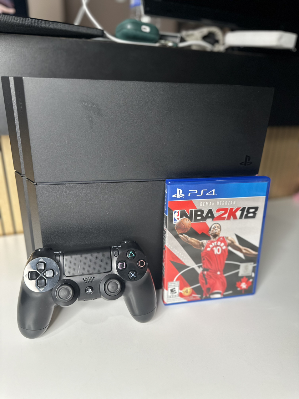 PlayStation 4 500gb thumbnail