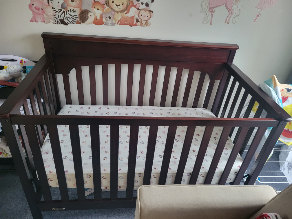 Graco convertible Crib
