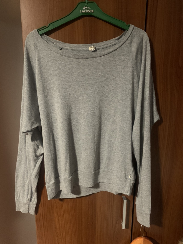 Tna sweater b