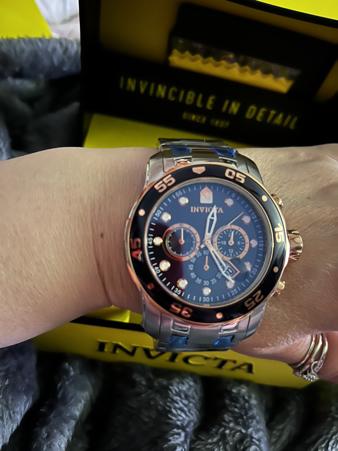 Brand new boxed Invicta men’s watch image indicator(4)