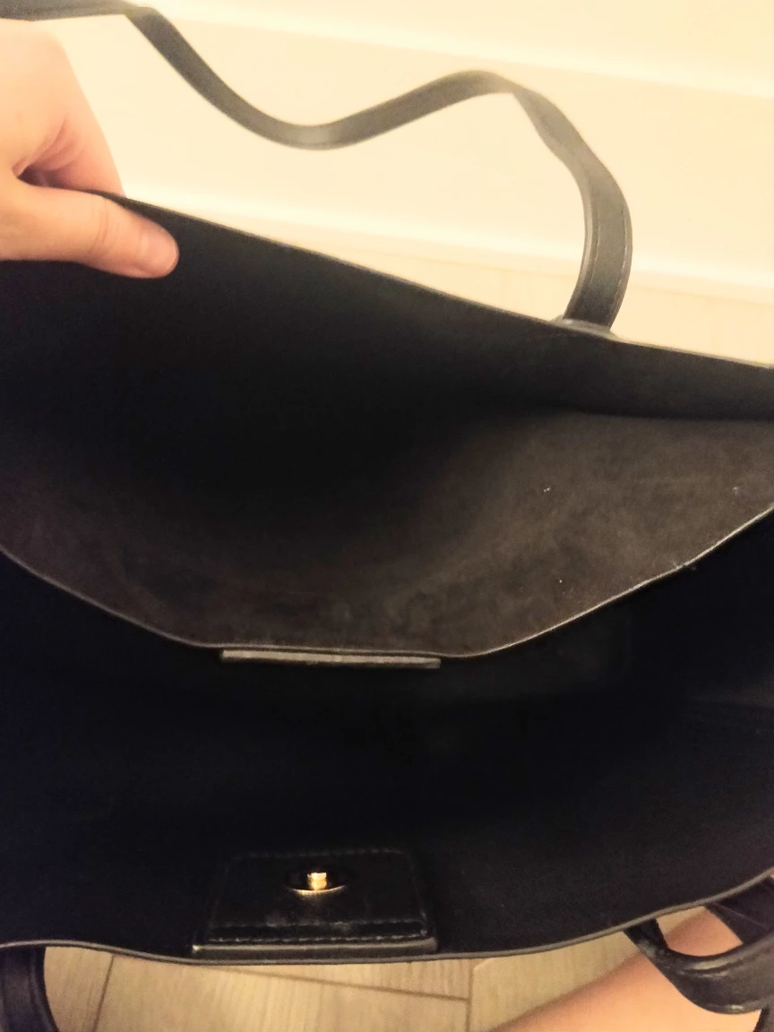Mark & Hall Faux Leather Tote w/ Wrist Clutch (tag) w/ freebie! - photo 4