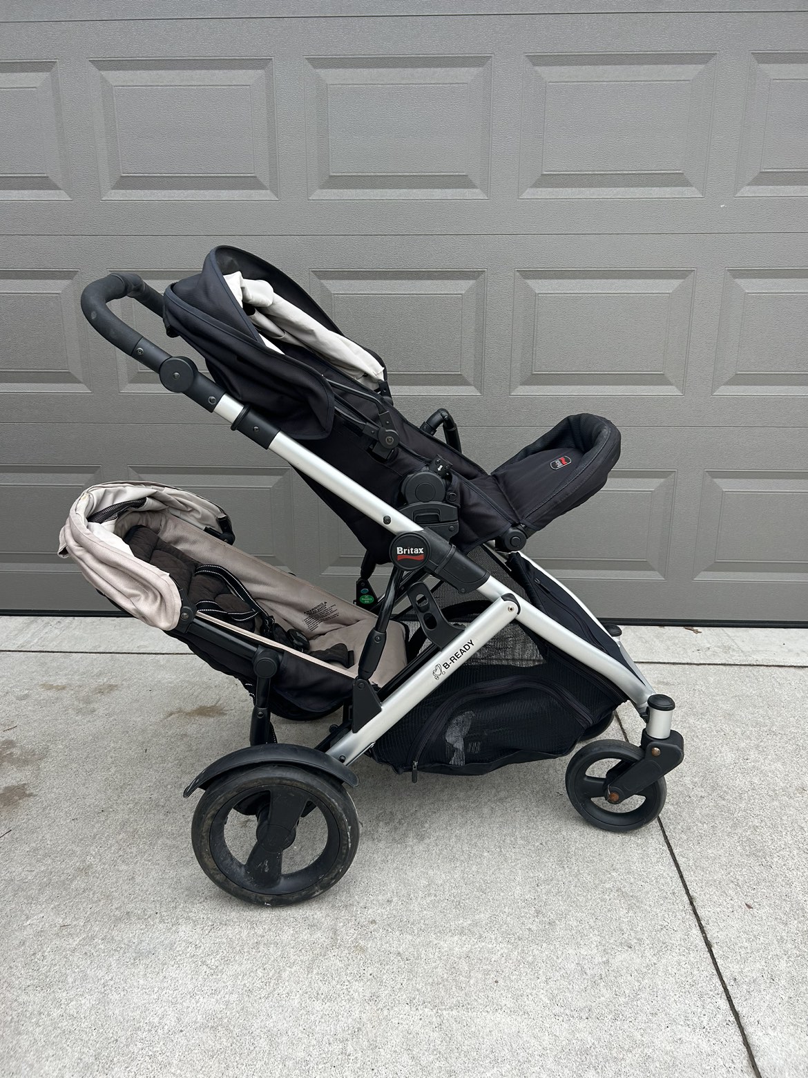 Britax b-ready double stroller thumbnail