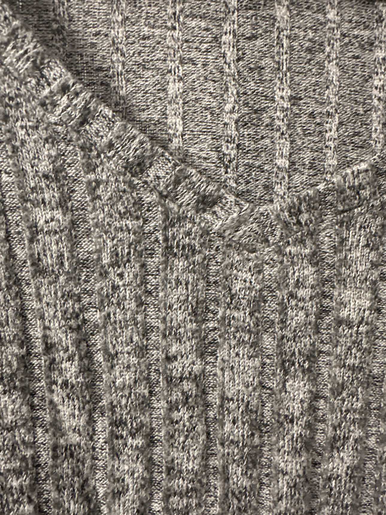 Grey v neck Longsleeve (XS) - photo 2