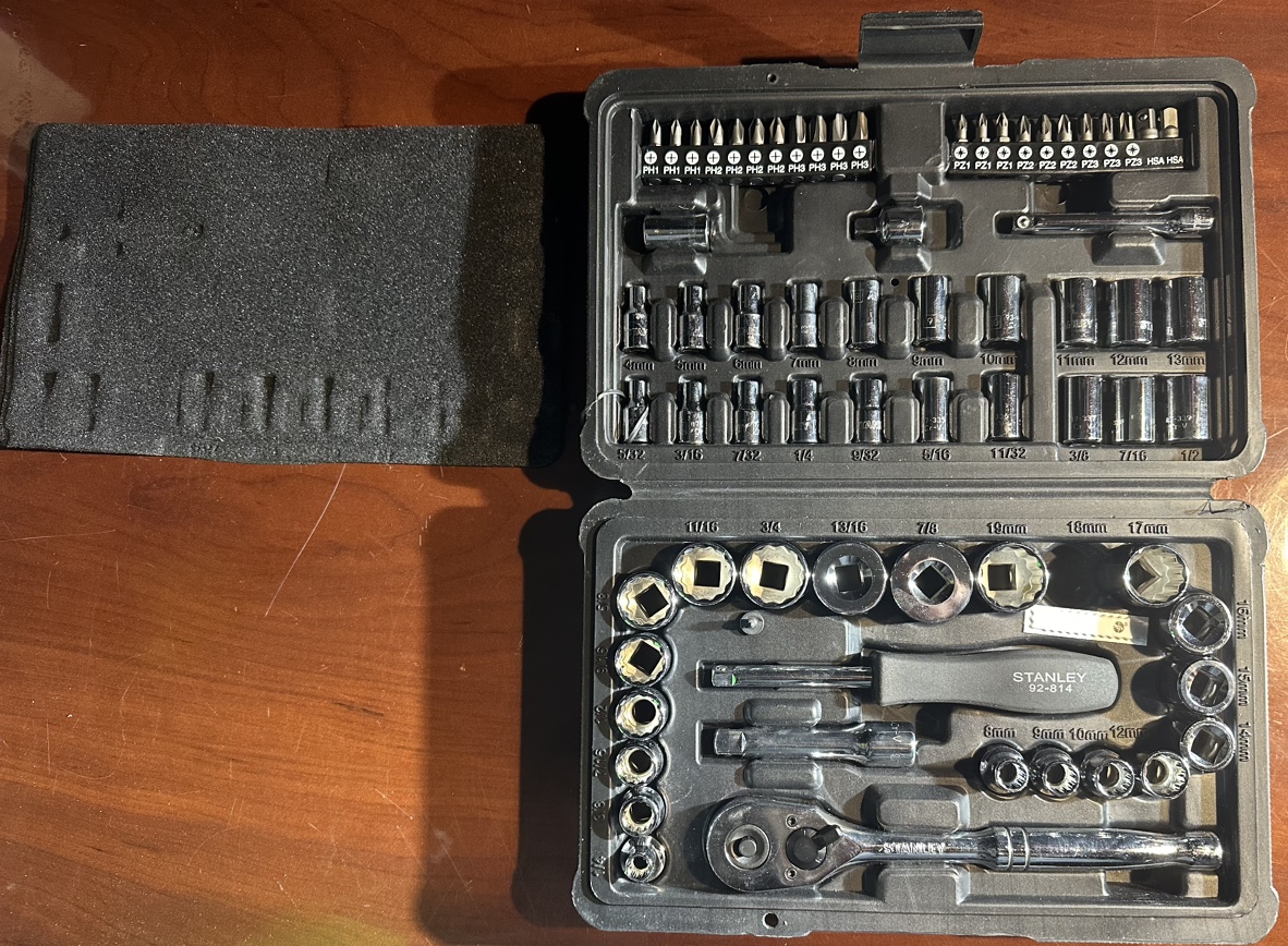 Mechanics Tool Set 68 pcs - photo 2