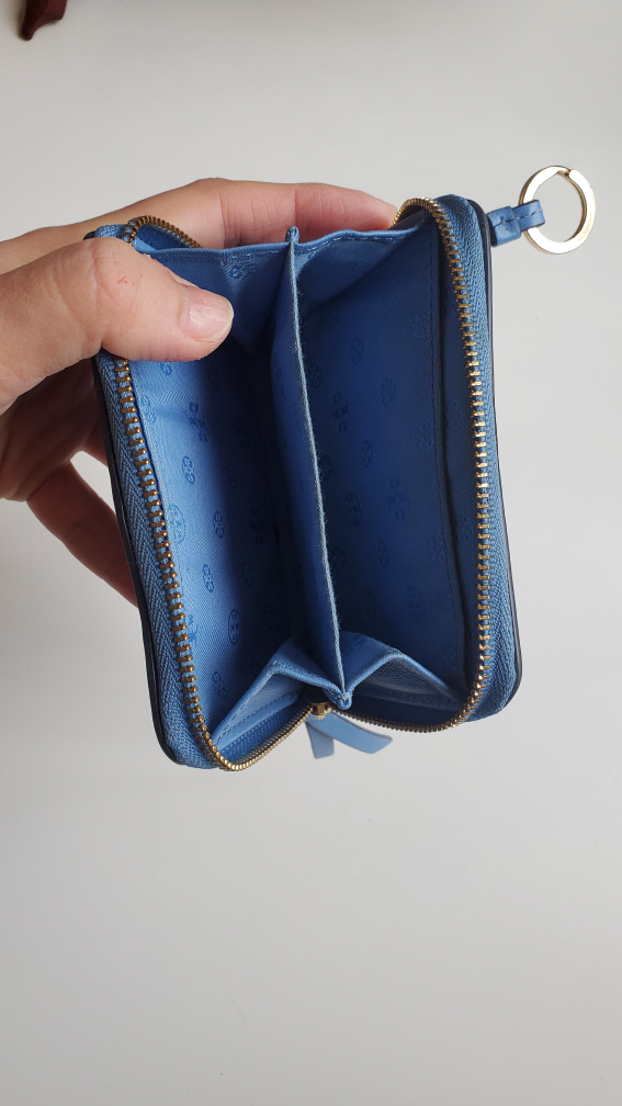 Tory Burch coin wallet image indicator(3)