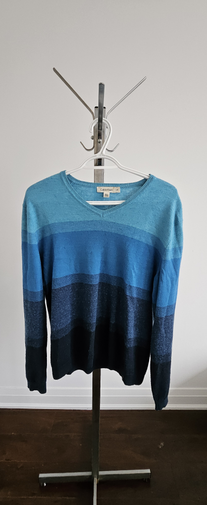 Calvin Klein Sweater thumbnail