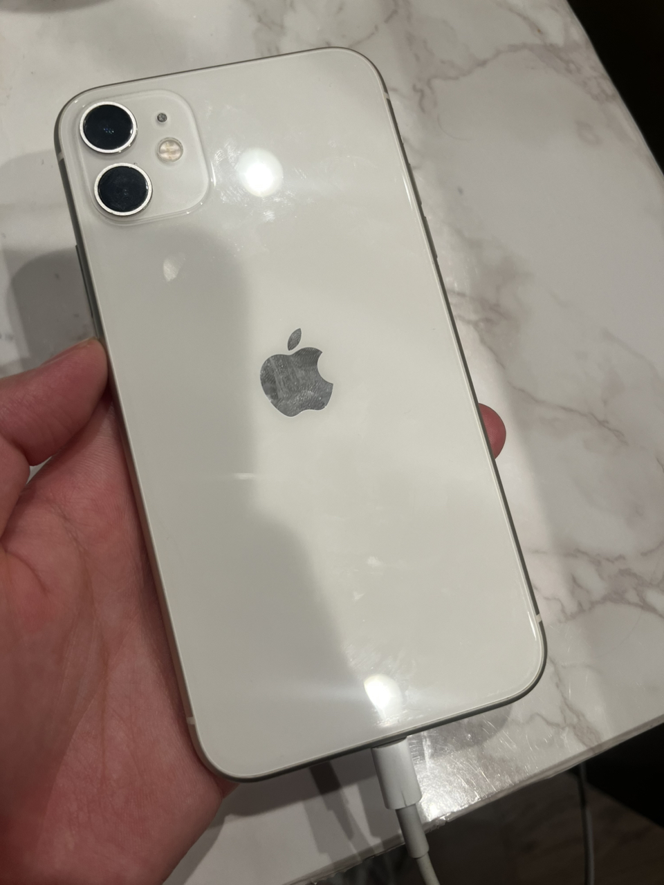 IPhone 11 128gb white colour - photo 4