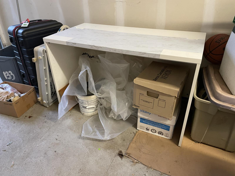 Free desk