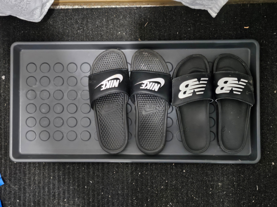 ‼️ RUSH MOVING SALE ‼️ Plastic Shoe Tray - photo 2