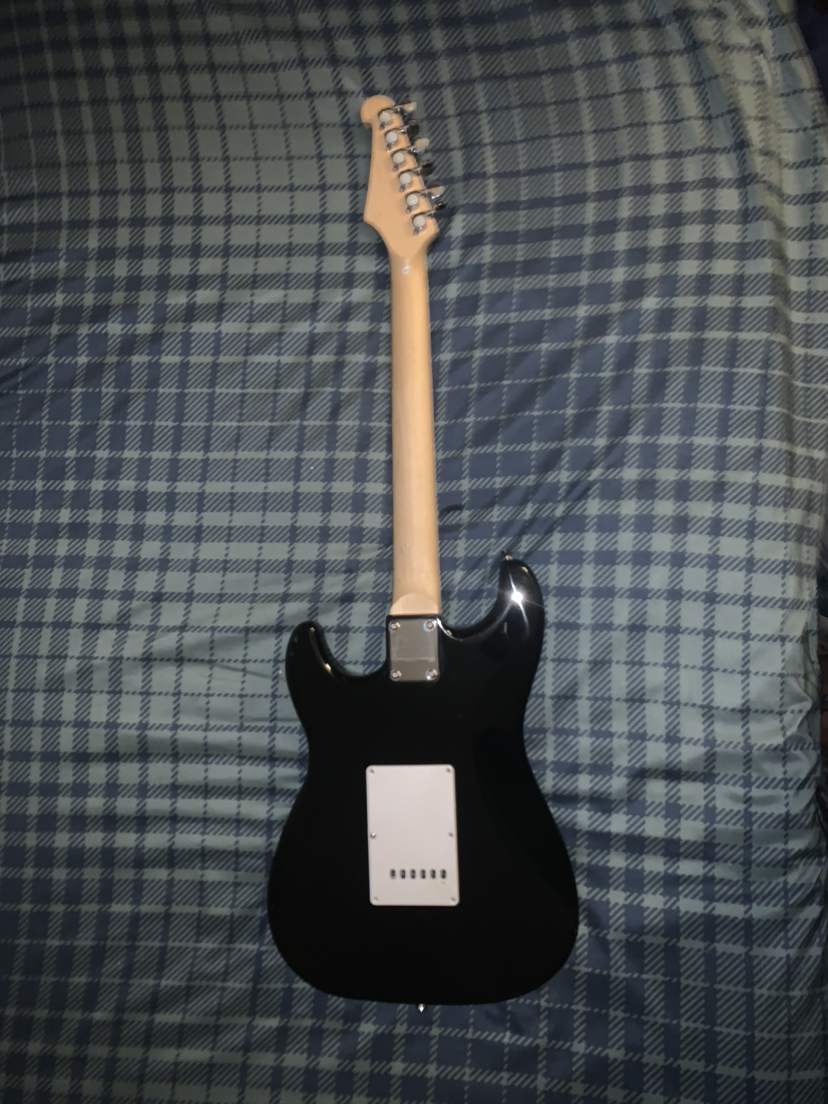 GWL stratocaster electric guitar with amp - photo 2