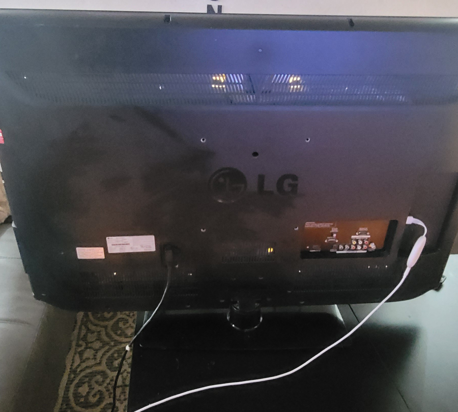 LG 42" TV (GREAT CONDITION) - photo 4