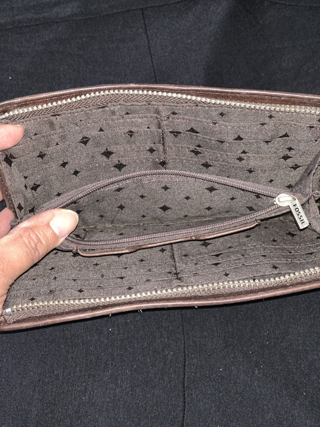 Great condition wallet by fossil image indicator(2)