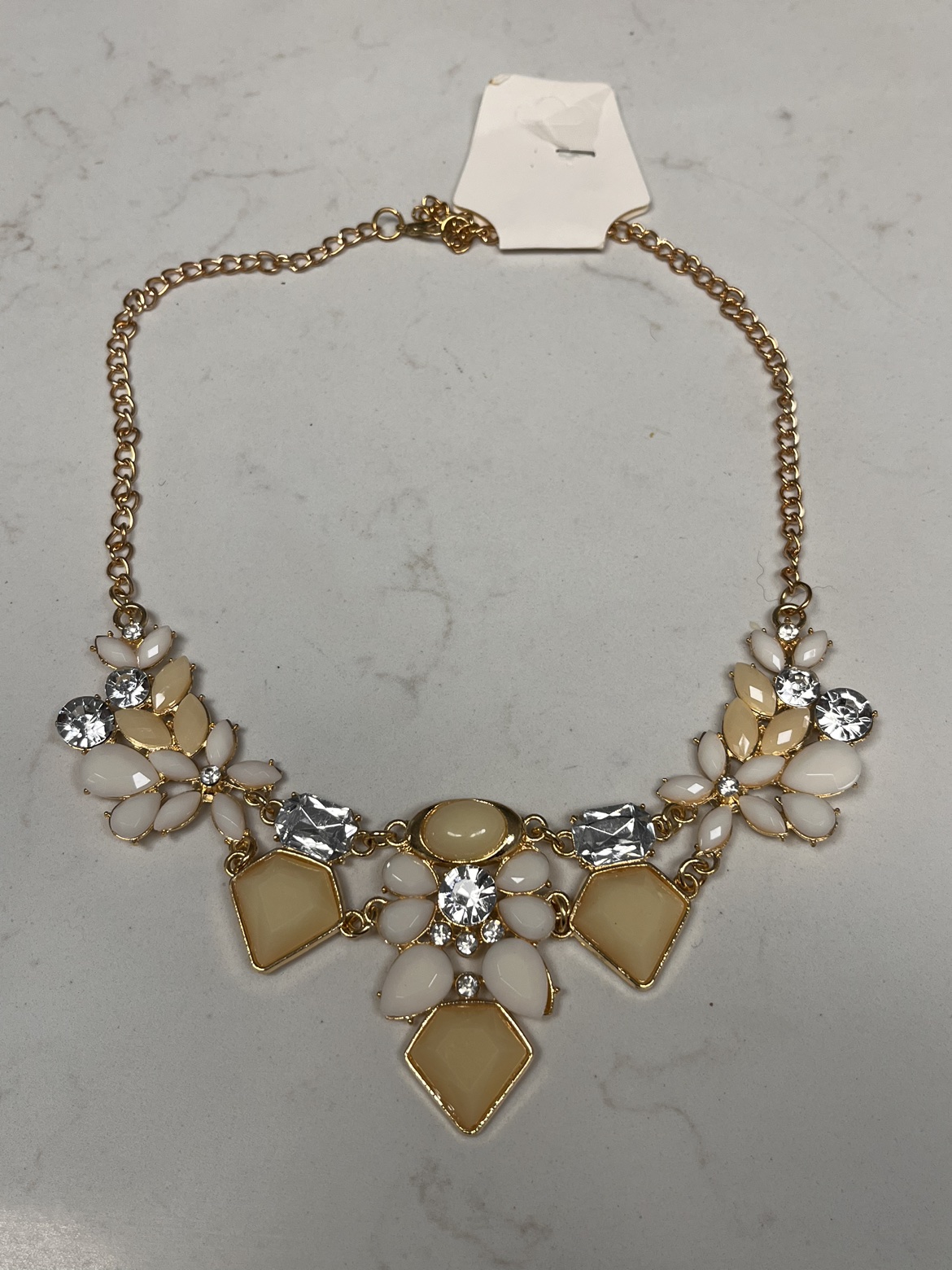 Diamond flower necklace NEW