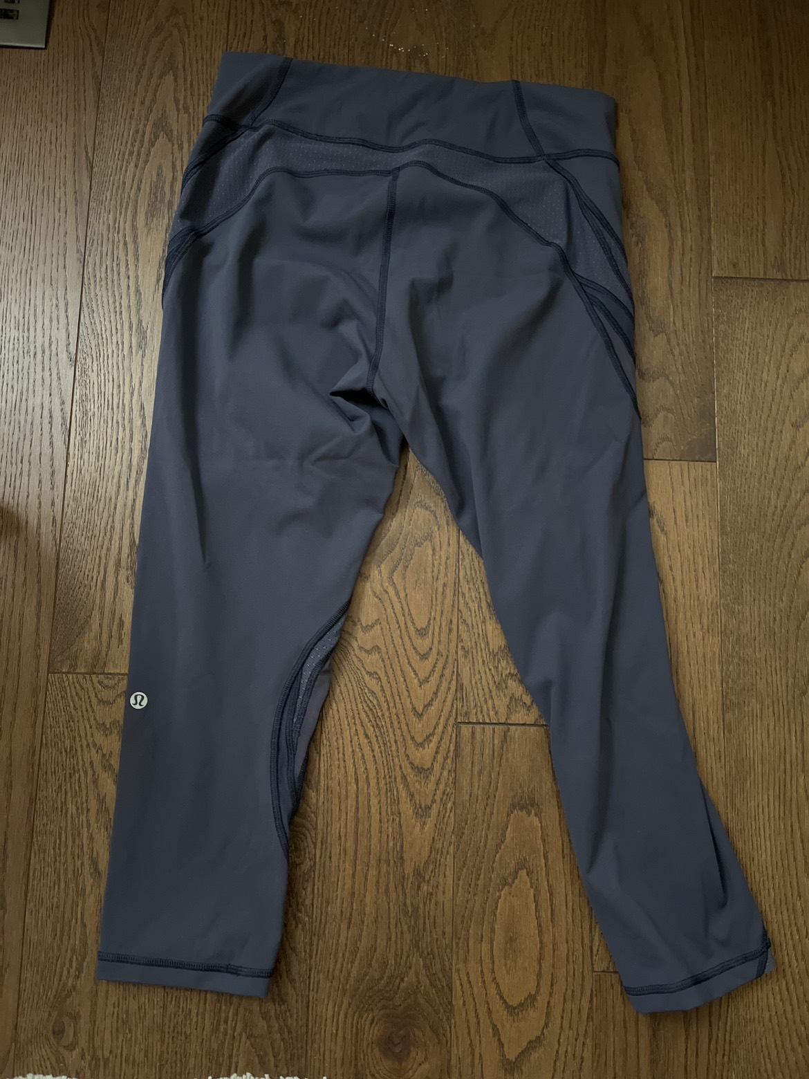 Three quarter leggings from lululemon size medium/large - photo 2