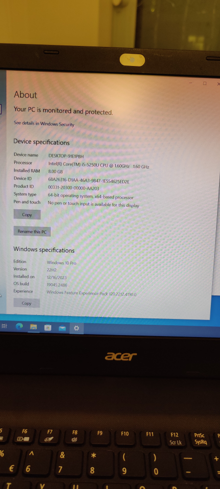6 year old Acer laptop for sale - photo 3