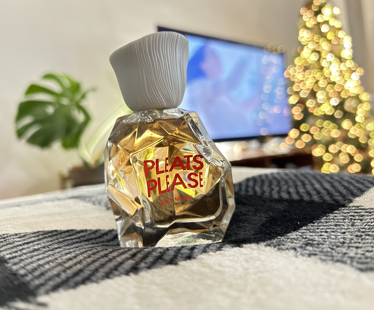 Pleats Please Perfume - 50ml New image indicator(2)