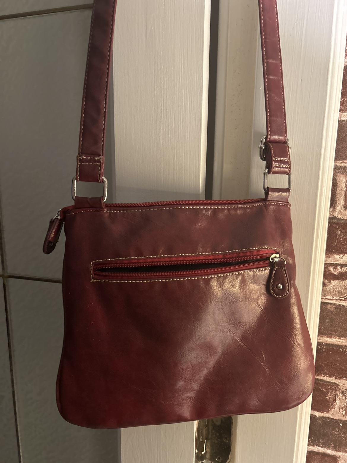 Red vegan leather crossbody bag #SellingSpree - photo 4