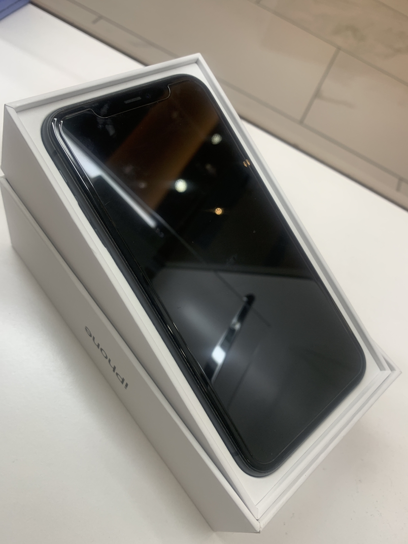 iPhone 11, 128 gig for sale
