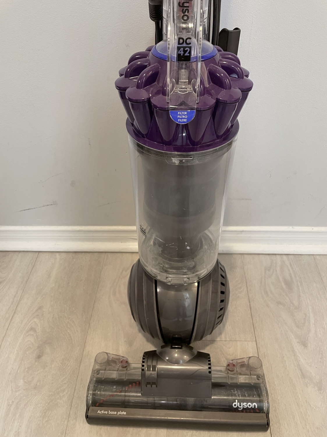 Dyson DC42 - photo 4