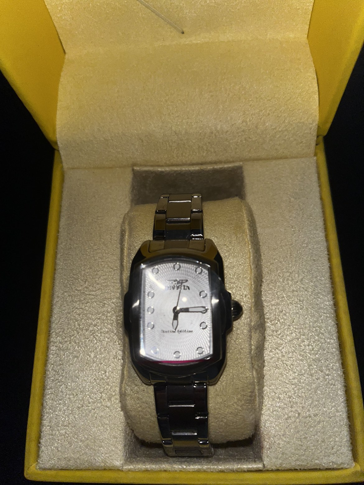 Brand new boxed woman’s in Victor watch image indicator(2)