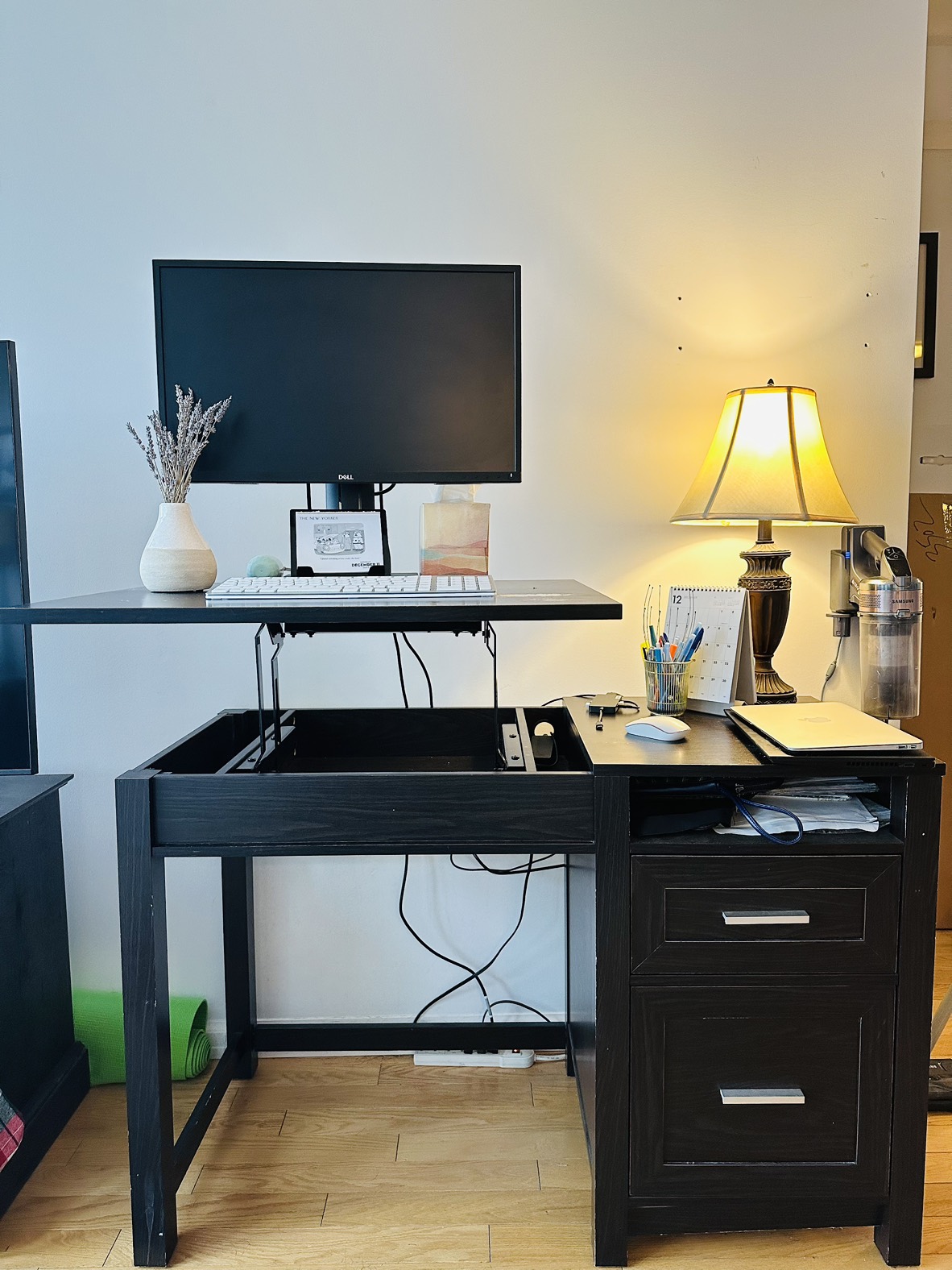 Standing desk