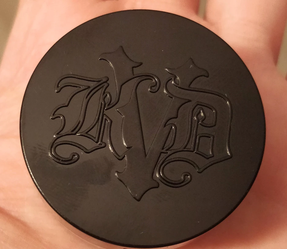 Kat Von D Lock-It Translucent Setting Powder w/ Freebie! - photo 2