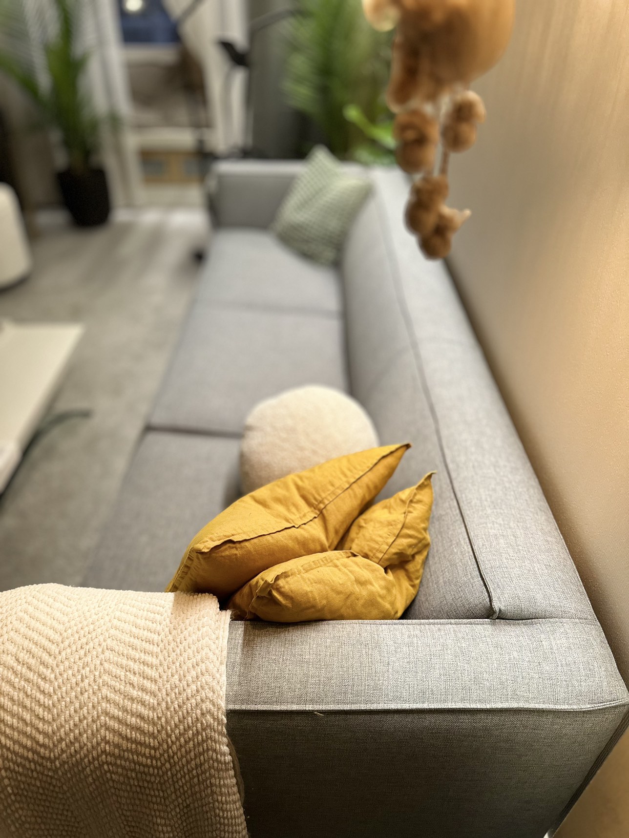 CB2 CLUB GREY FABRIC 3-SEATER SOFA image indicator(2)