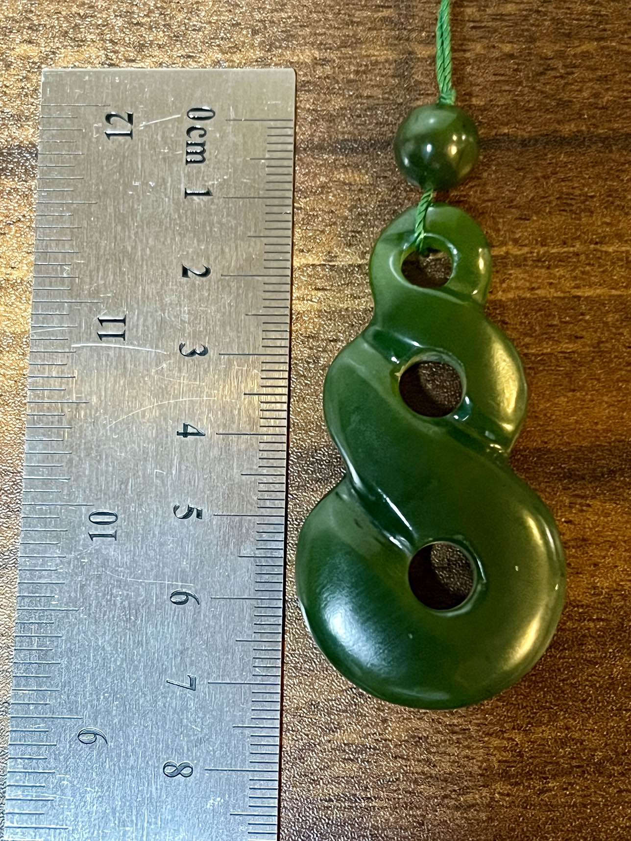 Elegant Nephrite Jade Pendant - photo 3