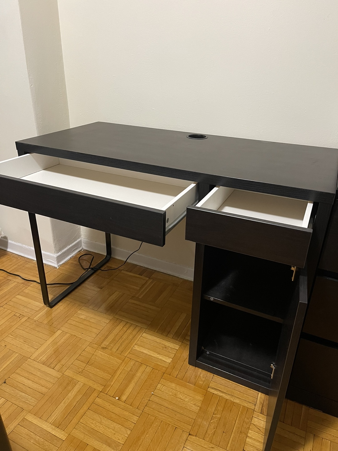 Ikea computer table - photo 2