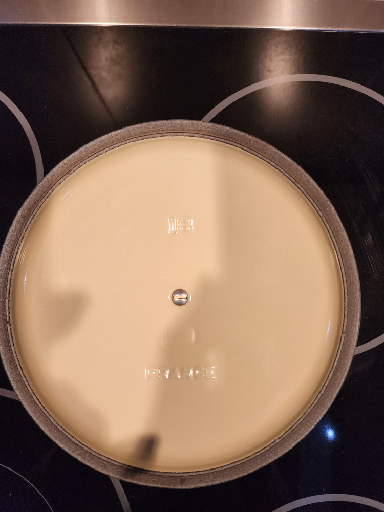 Le Creuset 1.75 Qt Signature Saucepan Caribbean & Spatula image indicator(9)