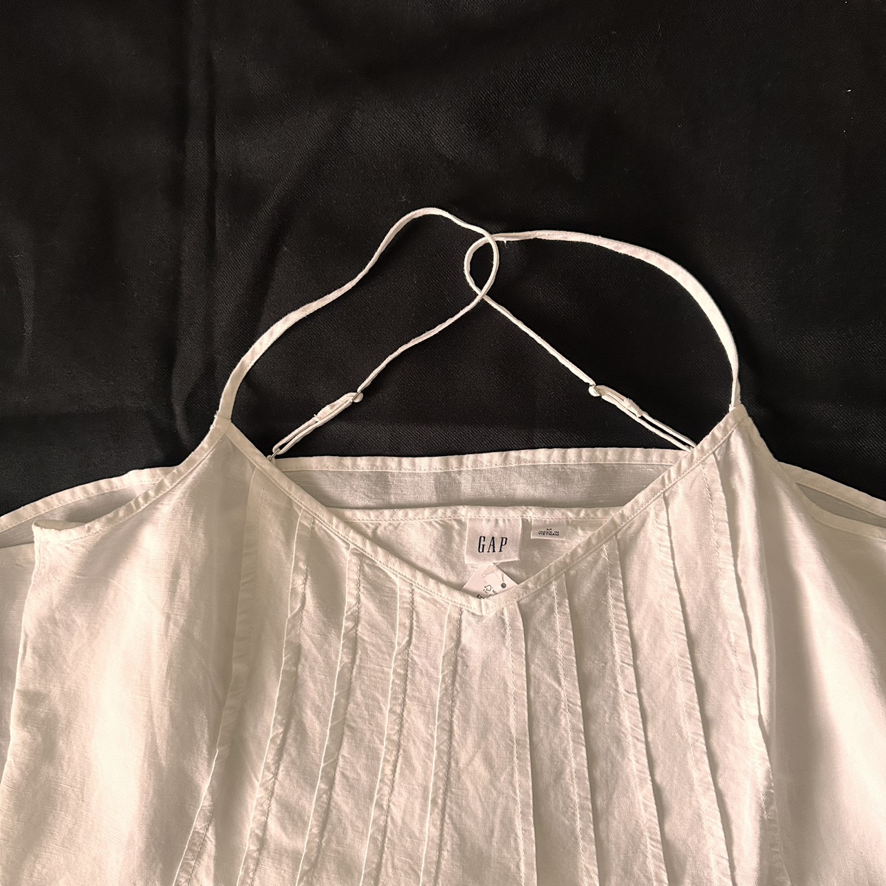 GAP Spaghetti Strap Top - New image indicator(4)