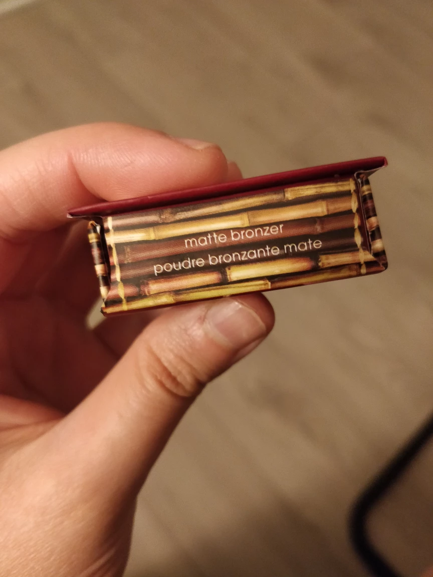 Benefit Mini Hoola Matte Bronzer (unopened) w/ freebie! - photo 3