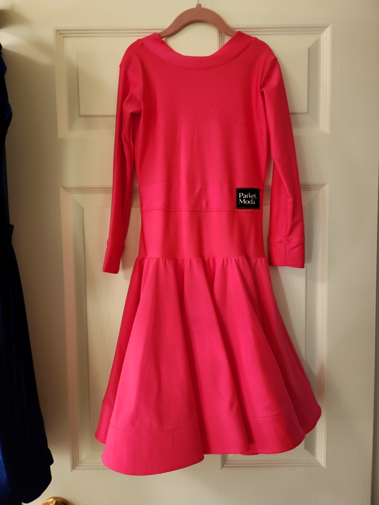 Latine dress image indicator(2)