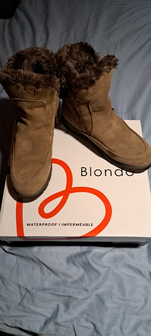 Blondo winter boots beige/mushroom size 8.5 image indicator(2)