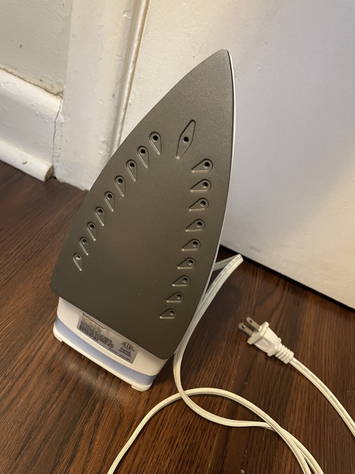 Lightweight steam iron - photo 2