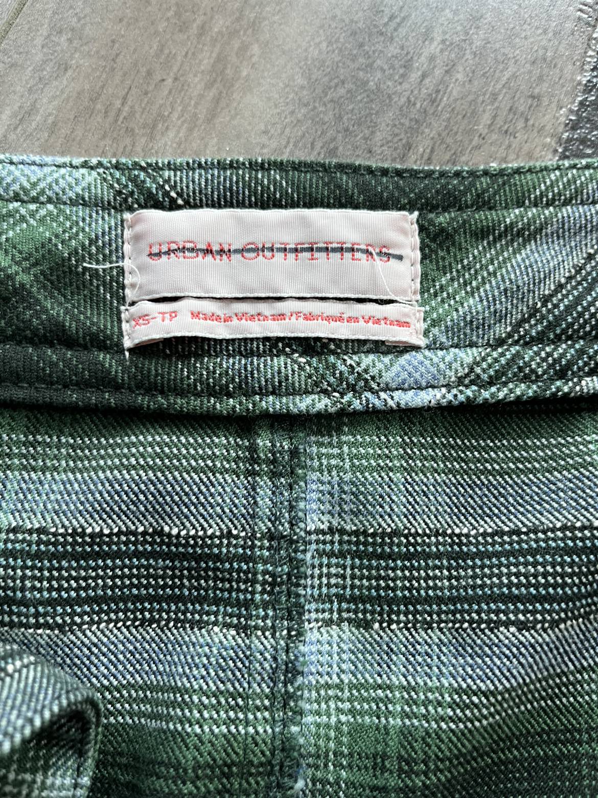 New Urban Outfitters green Plaid mini skirt XS image indicator(5)