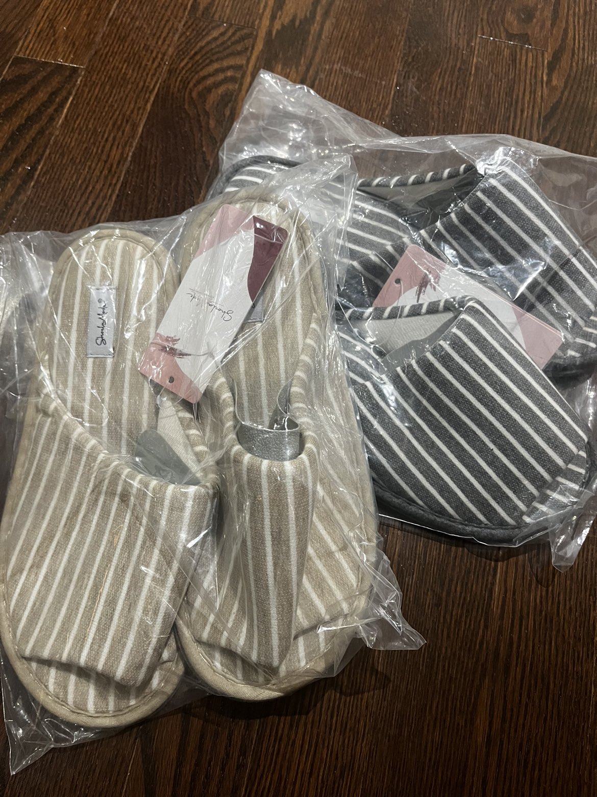 Home slippers(A set of 2) image indicator(2)