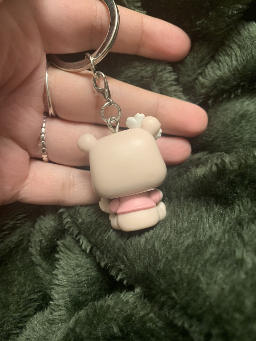 Funko pop pink Winnie the Pooh keychain image indicator(2)