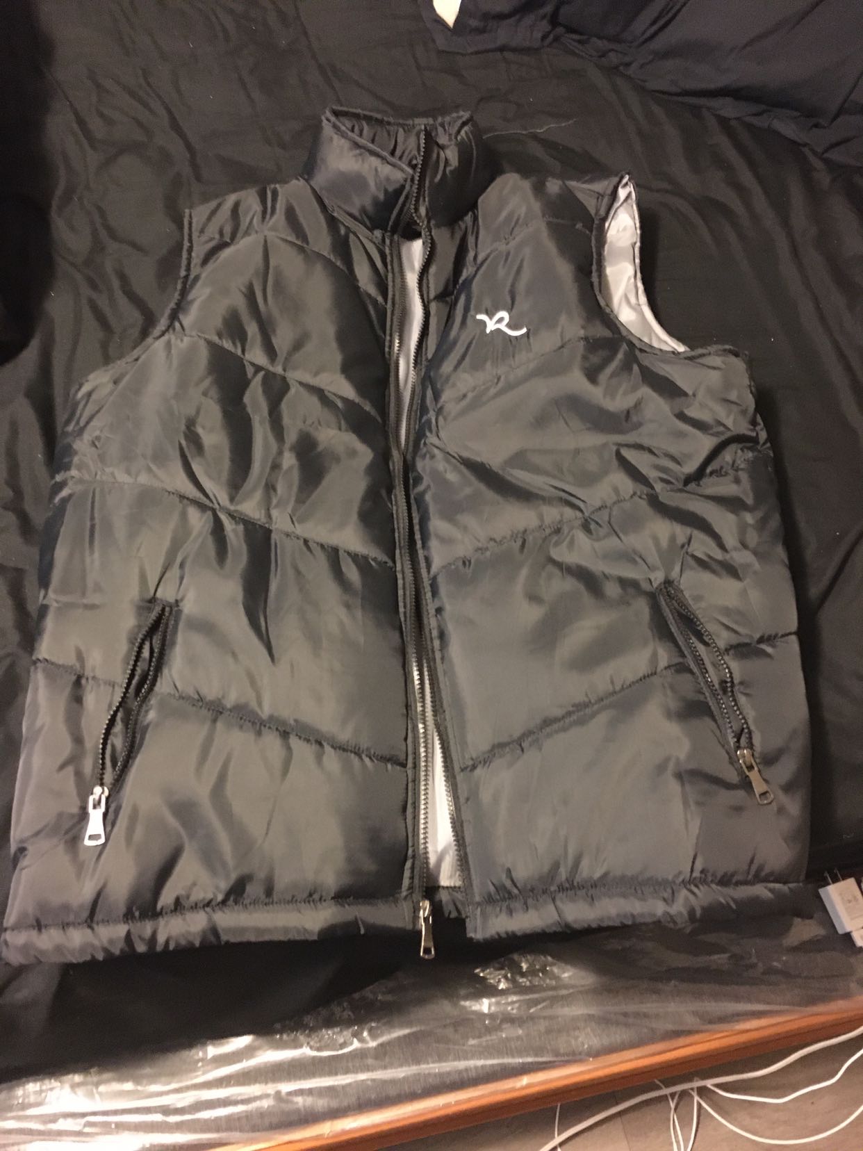 XL never worn puffy vest