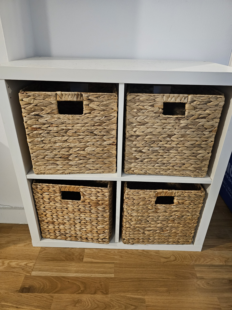 Cube storages with baskets