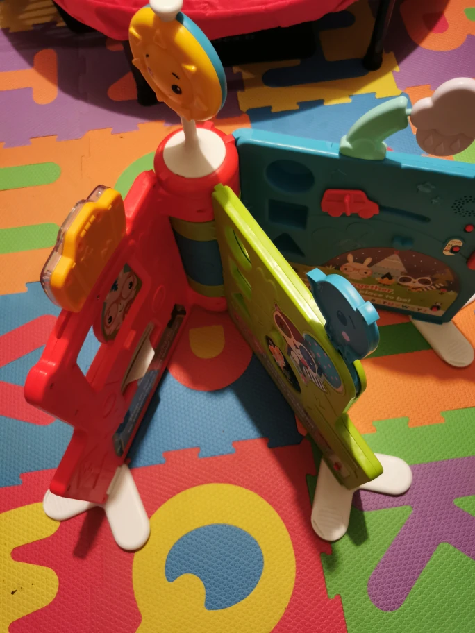 Fisher-Price Sit to Stand Giant Activity Book - photo 4