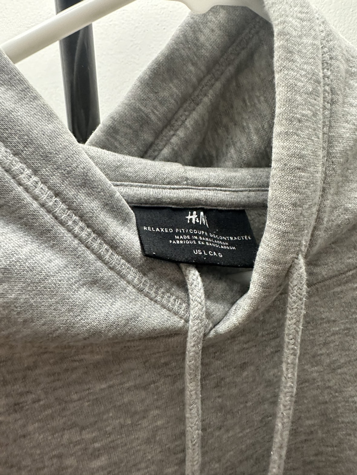 H&M Hoodie Sweater image indicator(2)